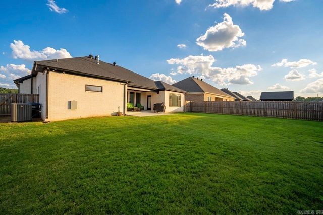 2302 Pleasant Cove, Conway, AR 72034