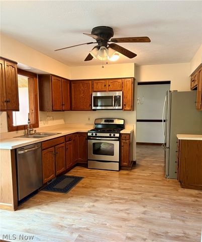 1154 Waterbury Drive, Medina, OH 44256