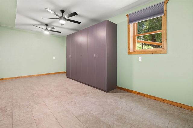 20981 Lakeshore Drive, Springdale, AR 72764