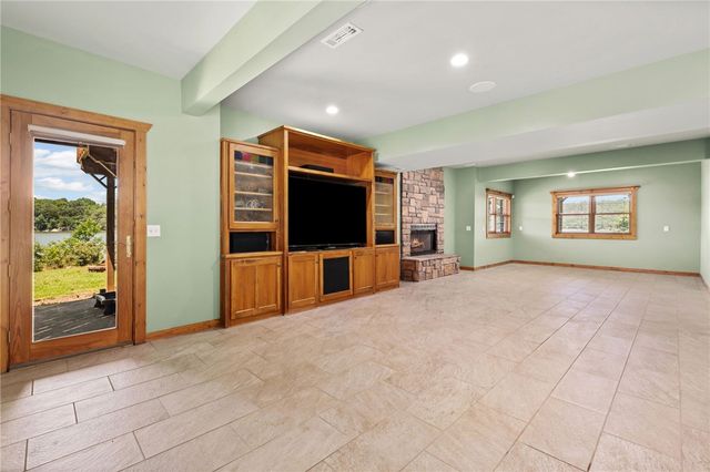 20981 Lakeshore Drive, Springdale, AR 72764