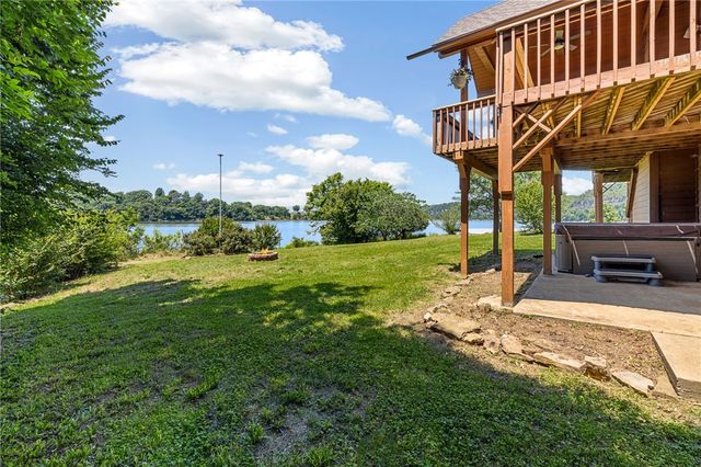 20981 Lakeshore Drive, Springdale, AR 72764