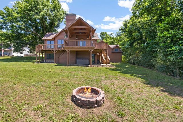 20981 Lakeshore Drive, Springdale, AR 72764