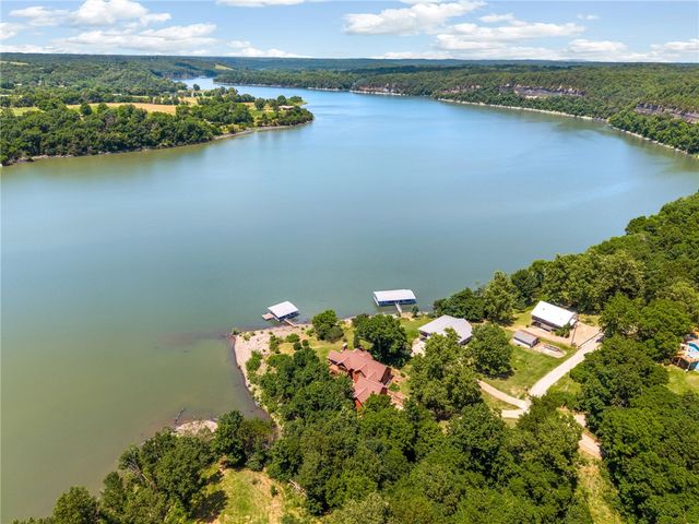20981 Lakeshore Drive, Springdale, AR 72764