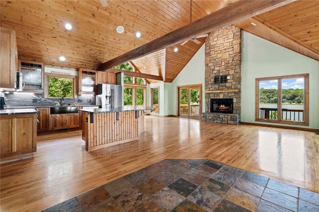 20981 Lakeshore Drive, Springdale, AR 72764