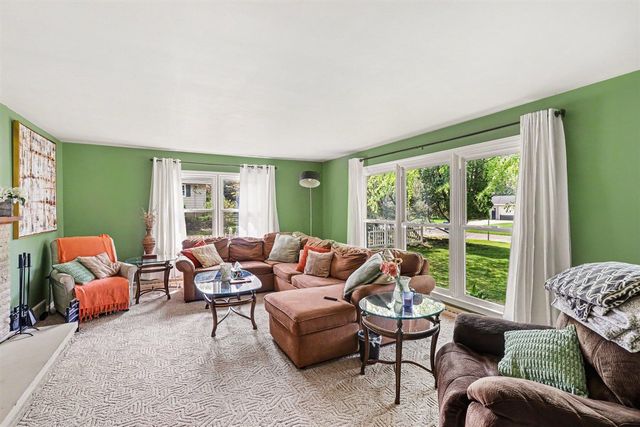 4512 Croyden Avenue, Kalamazoo, MI 49006