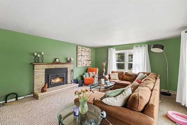 4512 Croyden Avenue, Kalamazoo, MI 49006