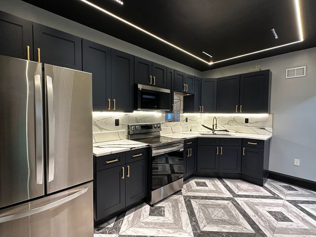 6331 S Elizabeth Street, Chicago, IL 60636