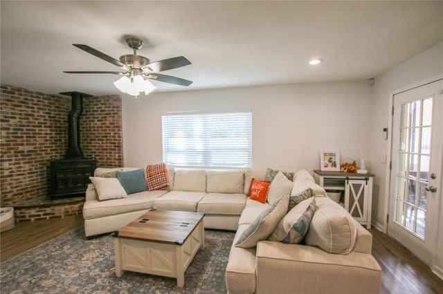 2810 W ROBSON STREET, Tampa, FL 33614