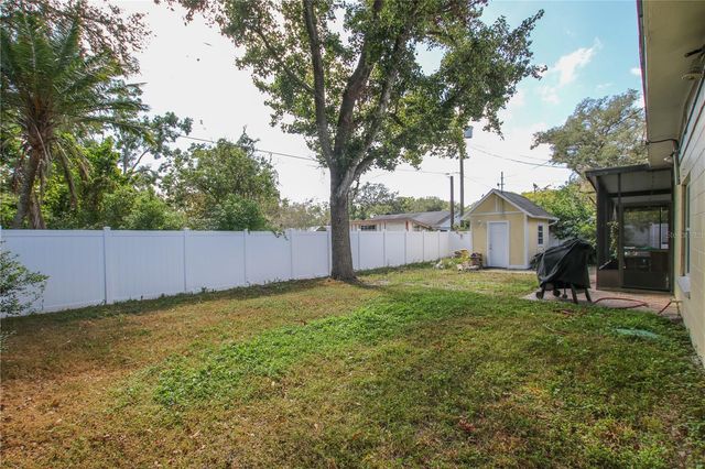 2810 W ROBSON STREET, Tampa, FL 33614