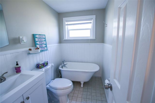 2810 W ROBSON STREET, Tampa, FL 33614