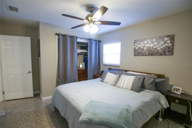 2810 W ROBSON STREET, Tampa, FL 33614