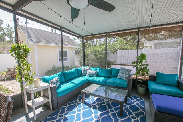 2810 W ROBSON STREET, Tampa, FL 33614