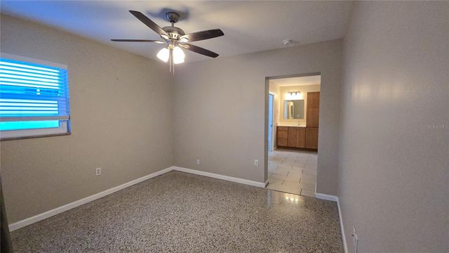 2810 W ROBSON STREET, Tampa, FL 33614