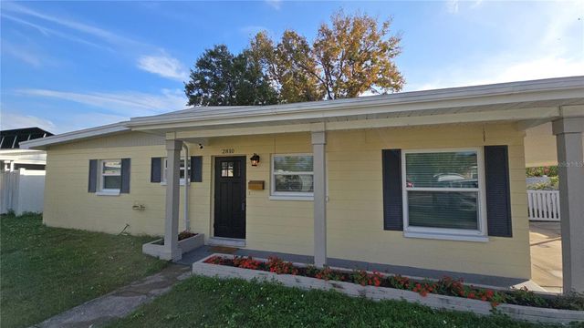 2810 W ROBSON STREET, Tampa, FL 33614
