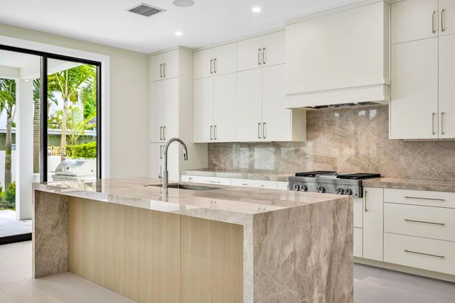 445 NE 11TH Avenue, Fort Lauderdale, FL 33301