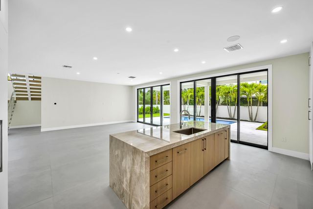 445 NE 11TH Avenue, Fort Lauderdale, FL 33301