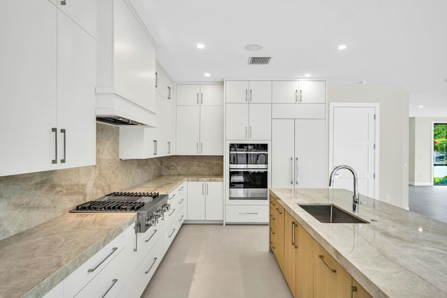 445 NE 11TH Avenue, Fort Lauderdale, FL 33301