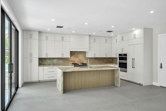 445 NE 11TH Avenue, Fort Lauderdale, FL 33301