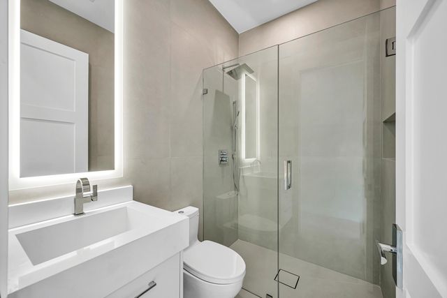 445 NE 11TH Avenue, Fort Lauderdale, FL 33301