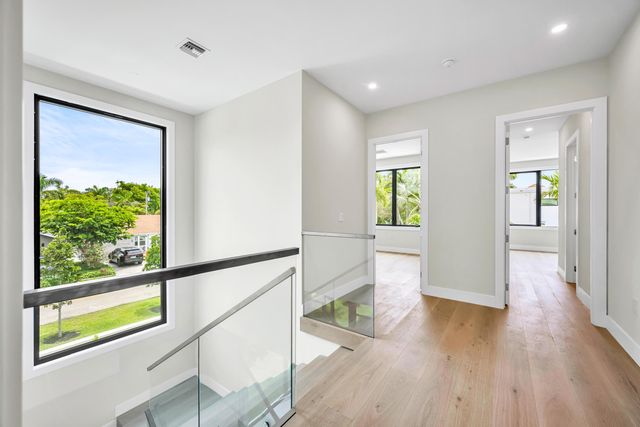 445 NE 11TH Avenue, Fort Lauderdale, FL 33301