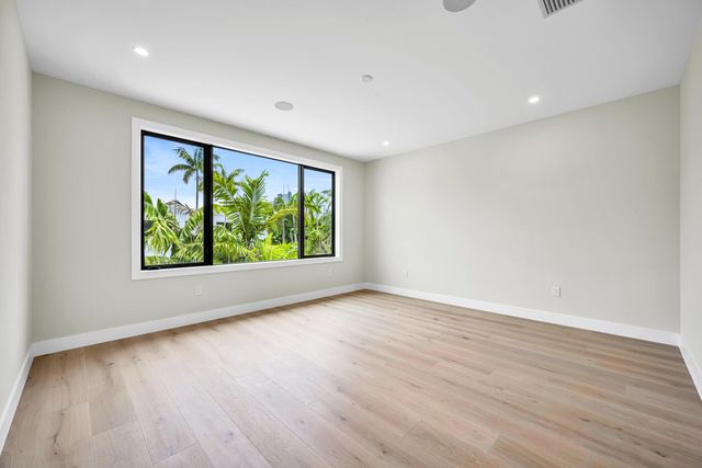 445 NE 11TH Avenue, Fort Lauderdale, FL 33301