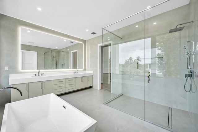 445 NE 11TH Avenue, Fort Lauderdale, FL 33301