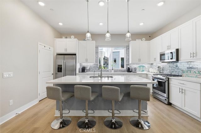 1642 W Saratoga Lane, San Pedro, CA 90732