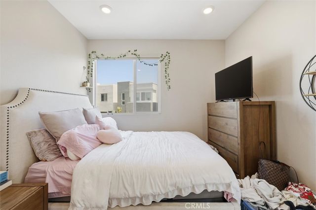1642 W Saratoga Lane, San Pedro, CA 90732