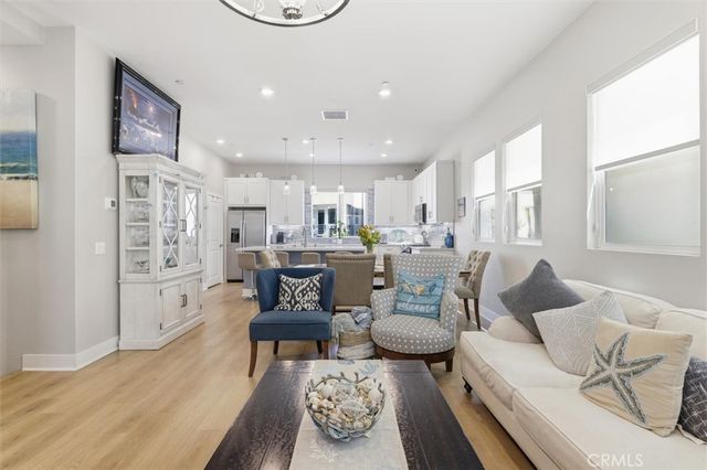 1642 W Saratoga Lane, San Pedro, CA 90732