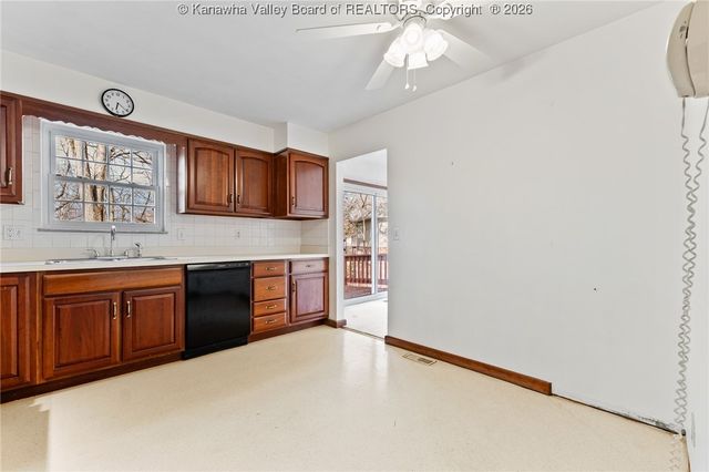 795 Echo Road, South Charleston, WV 25303