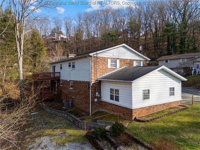 795 Echo Road, South Charleston, WV 25303