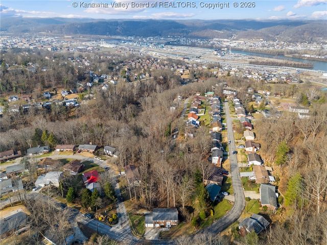 795 Echo Road, South Charleston, WV 25303