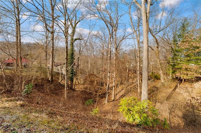 795 Echo Road, South Charleston, WV 25303