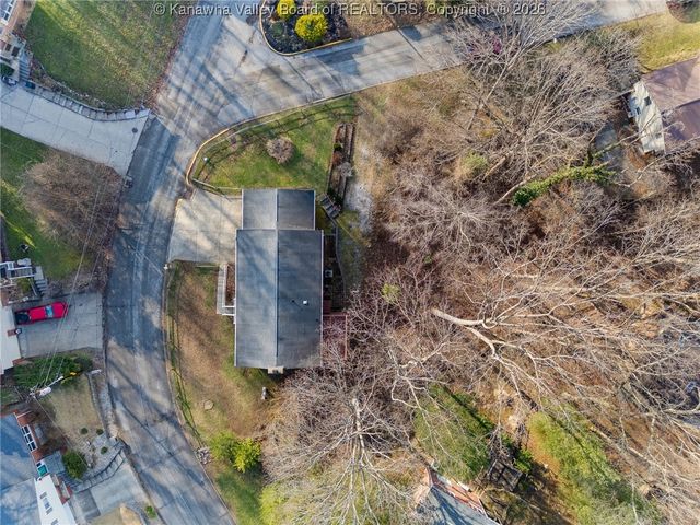 795 Echo Road, South Charleston, WV 25303