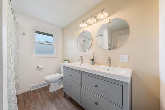 1034 S RIDGE LANE, Appleton, WI 54914