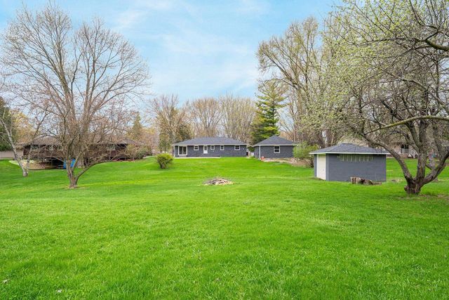 1034 S RIDGE LANE, Appleton, WI 54914