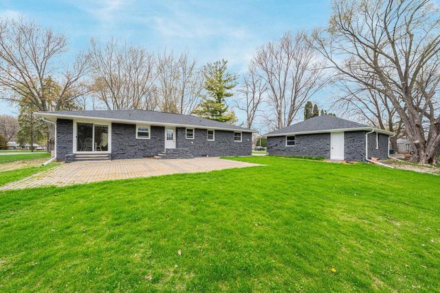 1034 S RIDGE LANE, Appleton, WI 54914