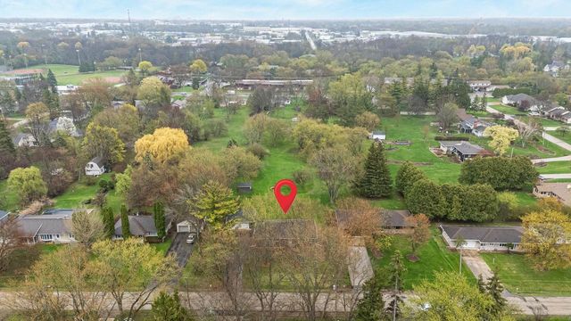 1034 S RIDGE LANE, Appleton, WI 54914