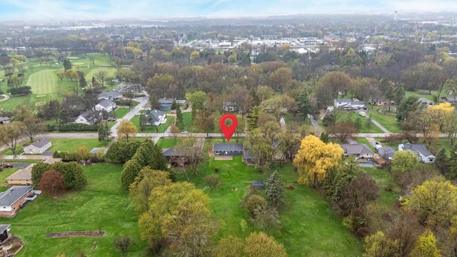 1034 S RIDGE LANE, Appleton, WI 54914
