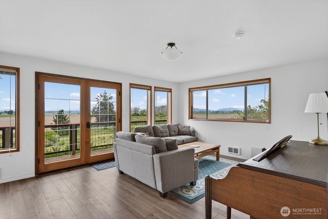 18225 Best Road, Mount Vernon, WA 98273