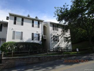 28 Lexington Hill 6, Harriman, NY 10926