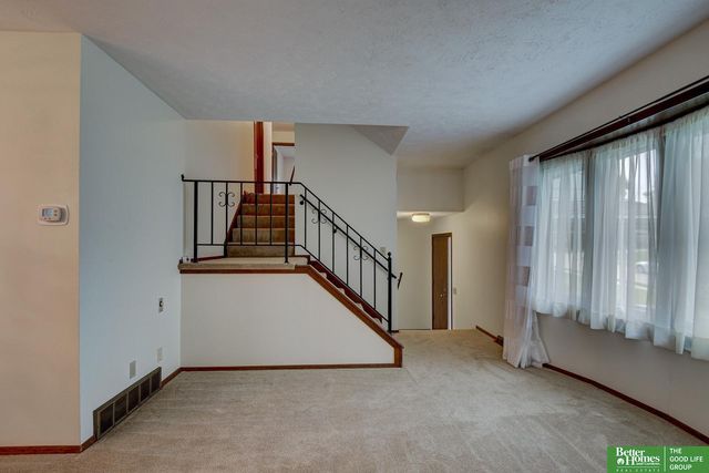 1602 Lawrence Lane, Bellevue, NE 68005