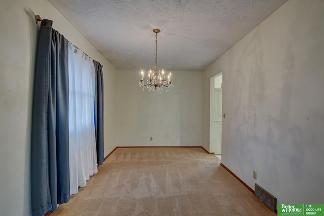 1602 Lawrence Lane, Bellevue, NE 68005