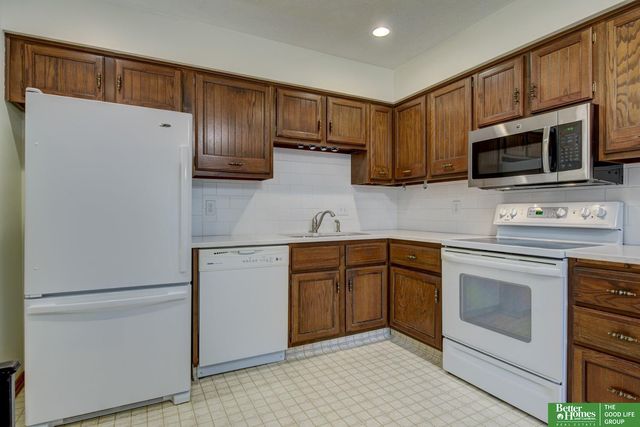 1602 Lawrence Lane, Bellevue, NE 68005
