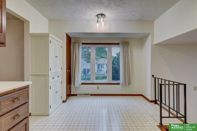 1602 Lawrence Lane, Bellevue, NE 68005