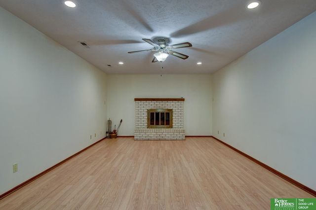 1602 Lawrence Lane, Bellevue, NE 68005