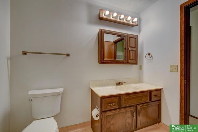 1602 Lawrence Lane, Bellevue, NE 68005