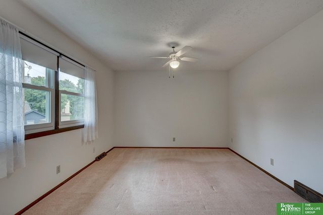 1602 Lawrence Lane, Bellevue, NE 68005
