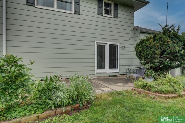 1602 Lawrence Lane, Bellevue, NE 68005