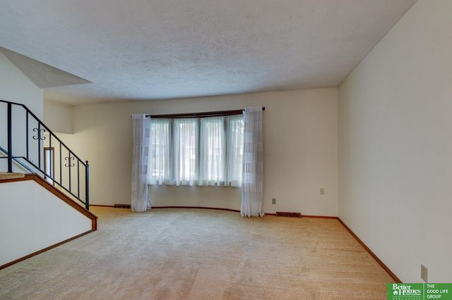 1602 Lawrence Lane, Bellevue, NE 68005
